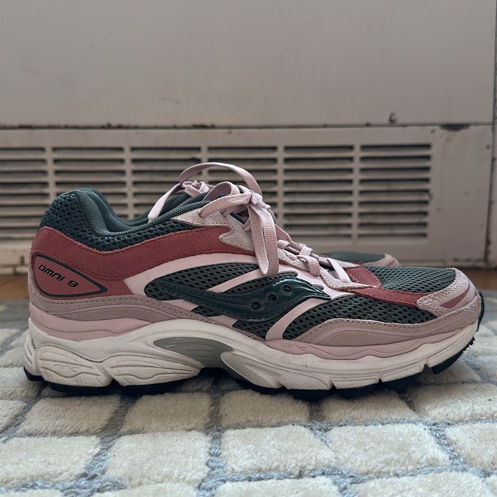 Saucony Women's Sneakers in Pink, Dark Green, and White